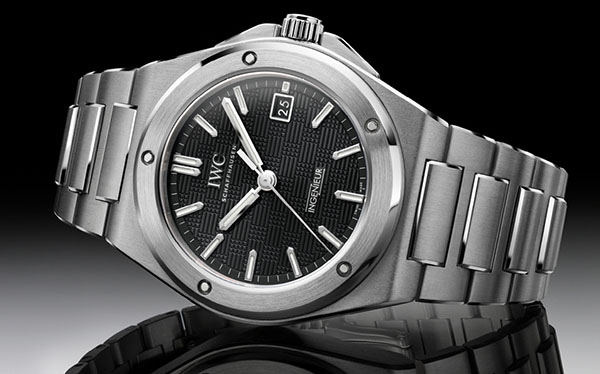 万国表蒙有划痕如何解决（图）